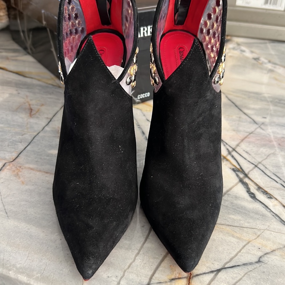 Cesare Paciotti size 38 made in Italy booties